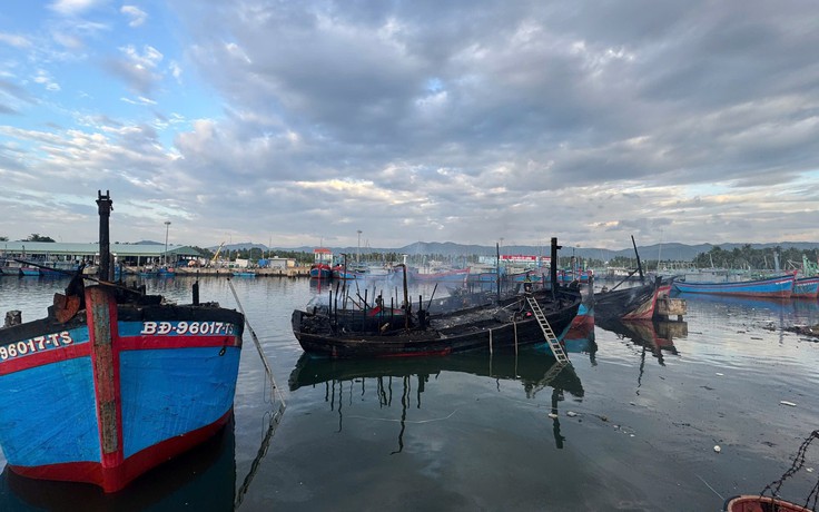 Cháy tàu cá ở Gia Lai, 18 tàu bị thiêu rụi trong 10 ngày