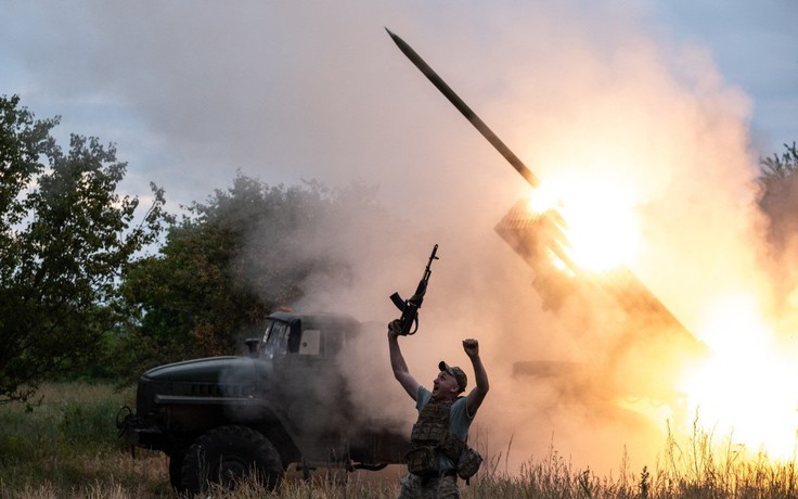 Tổng thống Ukraine lập bộ tư lệnh 'tầm xa' đối đầu Nga