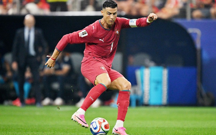 Tân HLV đội tuyển Bồ Đào Nha: 'Tôi chắc chắn sẽ triệu tập Ronaldo nếu...'