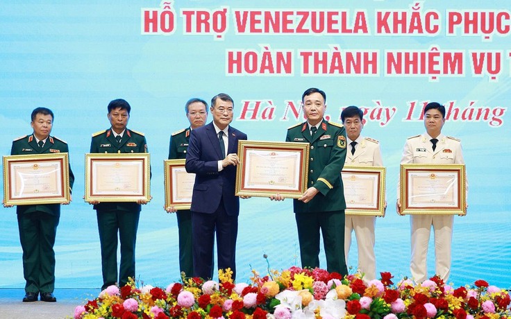 Tuyên dương 124 chiến sĩ hỗ trợ Venezuela khắc phục hậu quả động đất