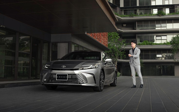 Toyota Camry HEV: Đẳng cấp doanh nhân, sẵn sàng cho xu hướng nhiên liệu xanh