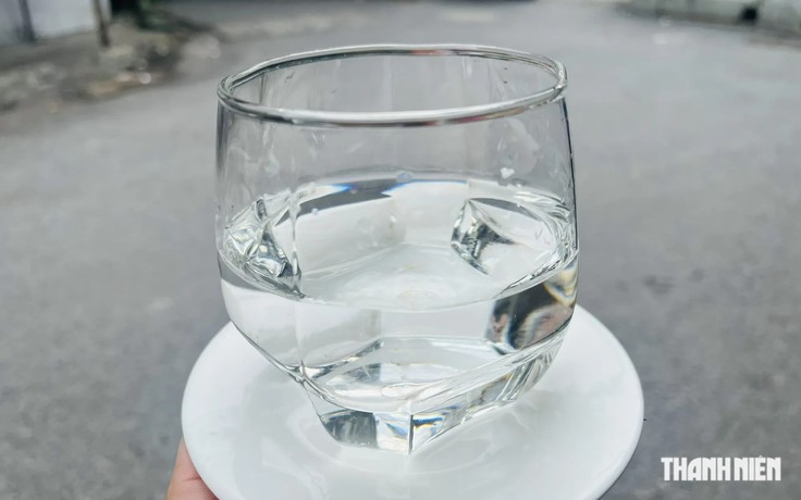 Cảnh báo cơ thể 'đói' nước do chỉ uống khi khát