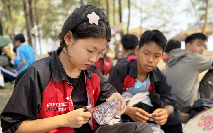 Địa phương đầu tiên quản lý điện thoại, mạng xã hội học sinh dưới 16 tuổi