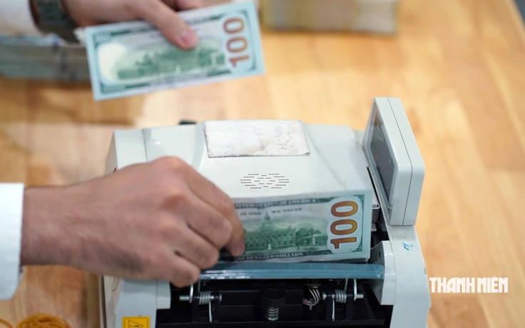 Giá USD hôm nay 17.7.2026: Ngân hàng giảm nhẹ dù tỷ giá trung tâm tăng