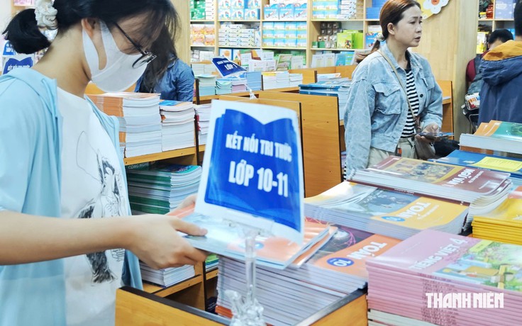 Tất cả học sinh TP.HCM được mượn sách giáo khoa miễn phí, dự kiến từ năm học tới