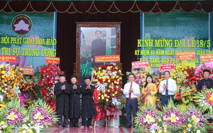 87 năm ngày khai đạo Phật giáo Hòa Hảo: An Hòa Tự đón hàng chục ngàn người về đại lễ
