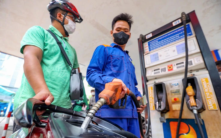 Giá xăng dầu giảm mạnh từ 16 giờ hôm nay 2.7