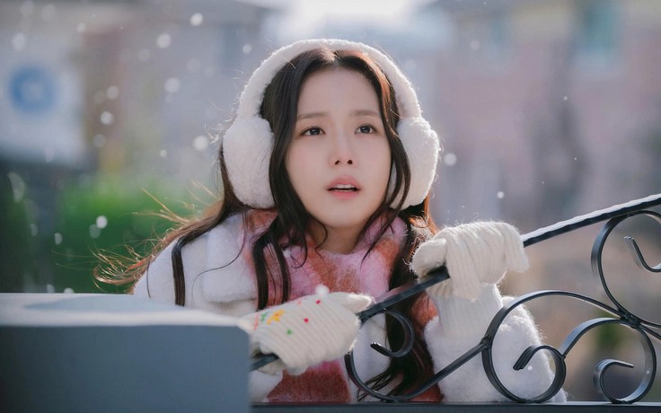 Khán giả khuyên Jisoo (Black Pink) từ bỏ giấc mơ diễn xuất