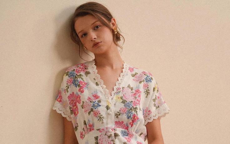 Váy linen suông họa tiết dịu dàng nhất mùa