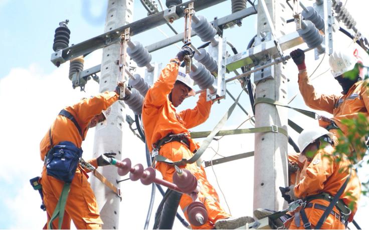 Trao giải cuộc thi 'Tự hào 50 năm ngành điện thành phố mang tên Bác'