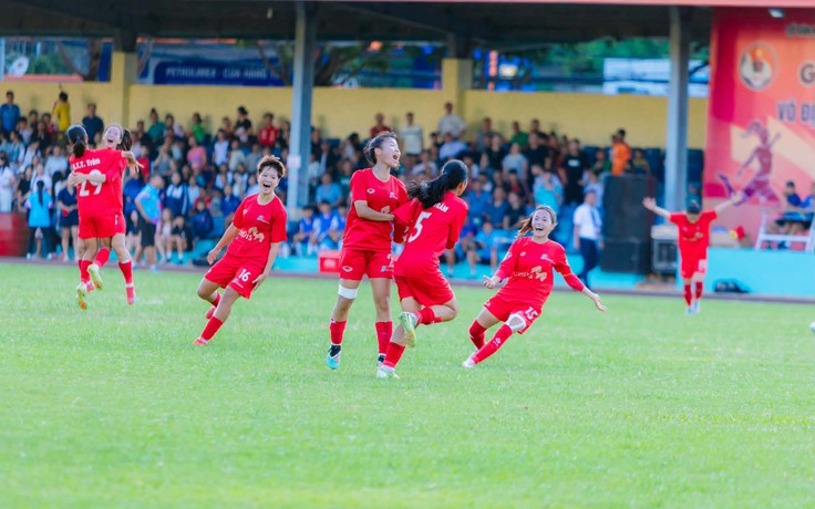 U.16 Phong Phú Hà Nam ngược dòng ngoạn mục đánh bại Sơn La 