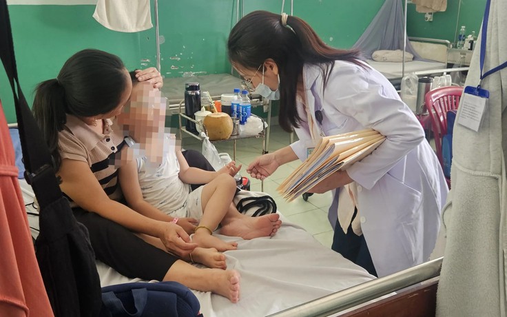 Nguy cơ ‘dịch chồng dịch’ với sốt xuất huyết, não mô cầu, tay chân miệng