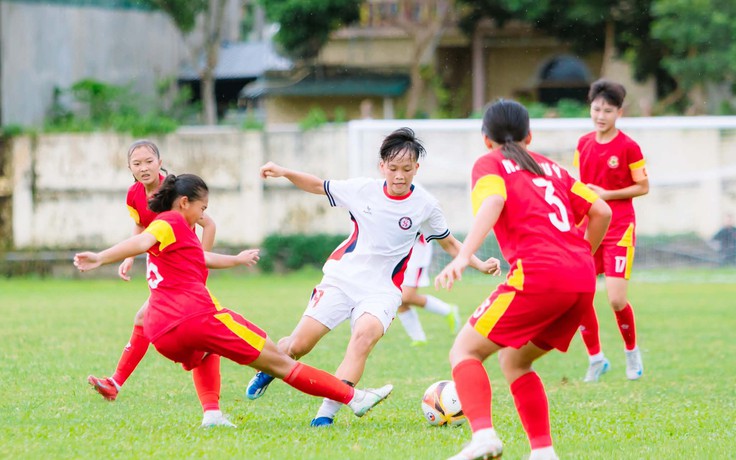 U.16 Sơn La thắng đậm U.16 TP.HCM 