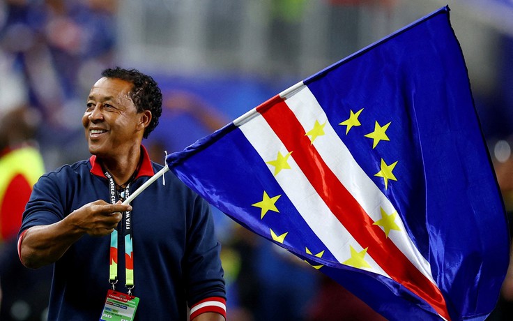 HLV Cabo Verde xúc động tạm biệt World Cup, dành lời khen đặc biệt cho Argentina