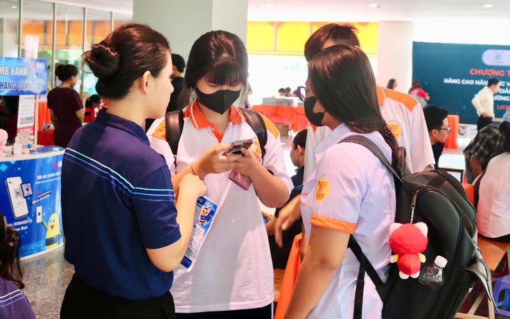 Việc làm không yêu cầu kinh nghiệm, có nơi thu nhập từ 7 - 15 triệu đồng/tháng