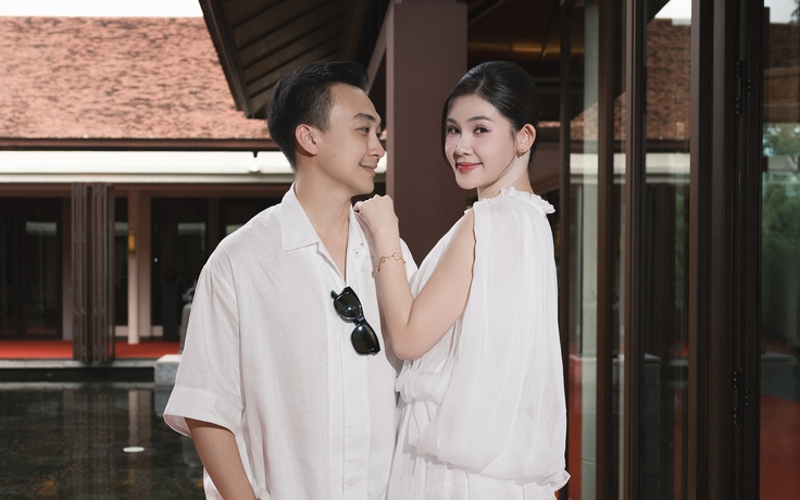 Vợ chồng Lê Âu Ngân Anh tình tứ trong sự kiện thời trang