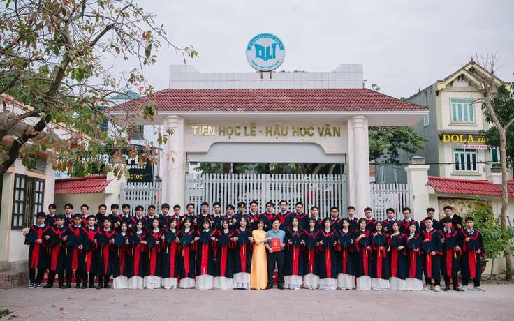 Lớp học trường làng ở Nghệ An có 18 học sinh đạt điểm 10 môn toán