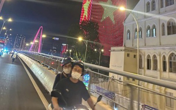 Ánh sáng mang hạnh phúc về từng mái nhà