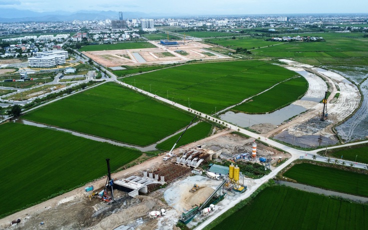 Cận cảnh tuyến đường ngàn tỉ ở Huế thi công ì ạch, bị thay chủ đầu tư