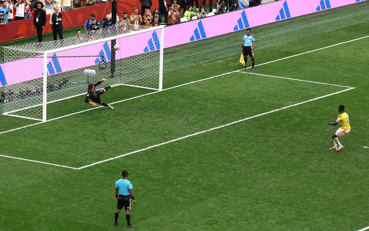 Đội gặp Argentina của Messi ở tứ kết được xác định sau loạt luân lưu nghẹt thở