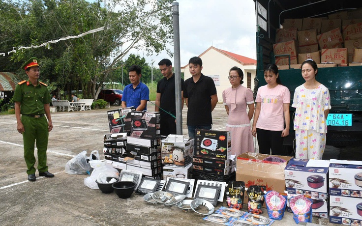 Triệt phá đường dây 'thổi giá' bán bếp điện Trung Quốc lên 10 lần ở vùng quê nghèo
