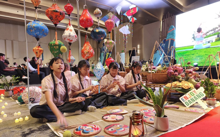 Kể câu chuyện văn hóa xứ Quảng bằng lễ hội mùa hè