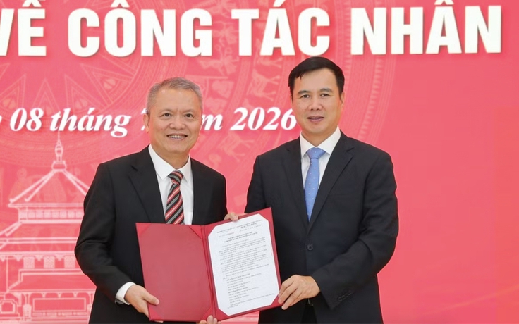 Chuyên gia trình độ cao đầu tiên được ký hợp đồng hiệu trưởng trường đại học công
