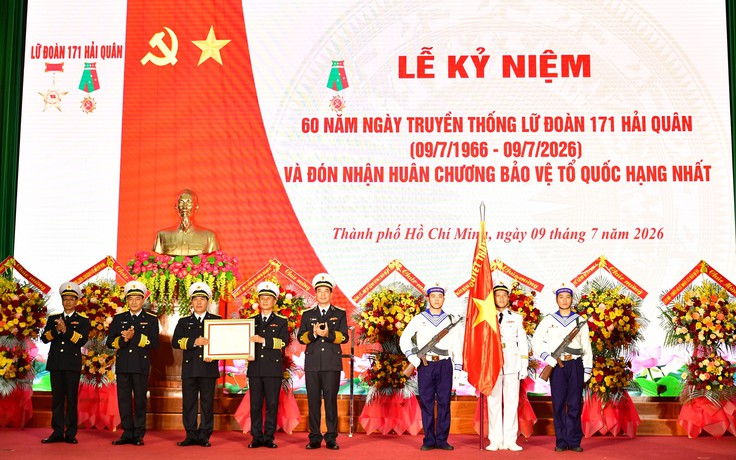 Lữ đoàn 171 Vùng 2 Hải quân tổ chức lễ kỷ niệm 60 năm ngày truyền thống