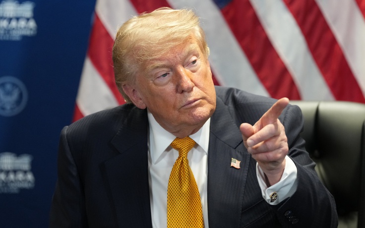 Ông Trump: Quyền công dân Mỹ không phải để mua bán