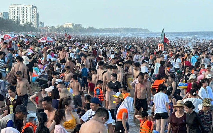 Sầm Sơn nhận giải thưởng bãi biển được yêu thích hàng đầu