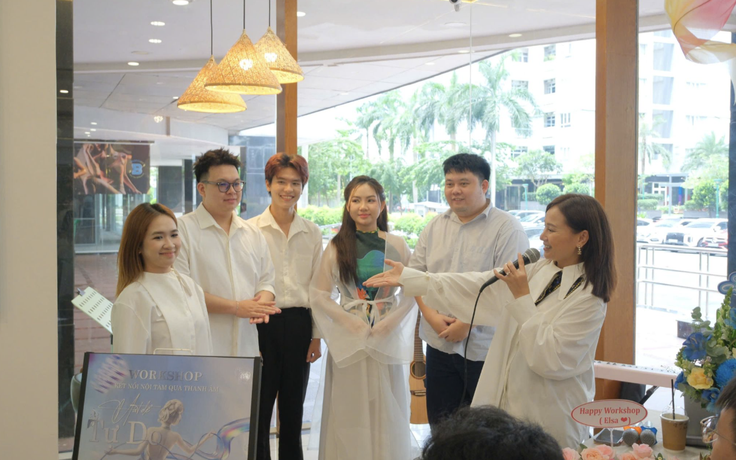 Lớp học thanh nhạc đặc biệt của ca sĩ Thu Phượng
