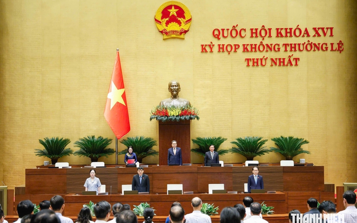 Quốc hội mặc niệm tưởng nhớ Chủ tịch Quốc hội Lào