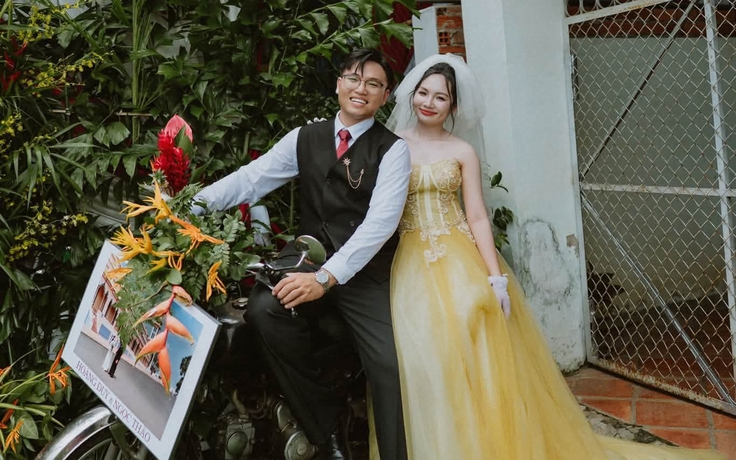 Quen biết từ lớp 1, cặp đôi nên duyên sau 20 năm gắn bó