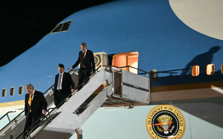 Chuyến bay bí mật của Tổng thống Trump trước nguy cơ ám sát