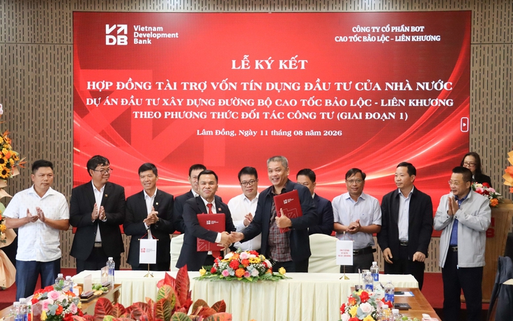 Ký hợp đồng tín dụng 8.000 tỉ đồng cho cao tốc Bảo Lộc - Liên Khương