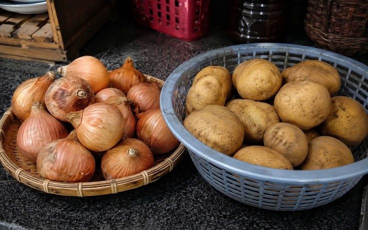 Vì sao không nên để hành tây và khoai tây cạnh nhau?