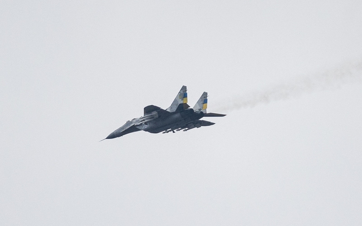 Chiến đấu cơ MiG-29 Ukraine bốc cháy giữa phi vụ