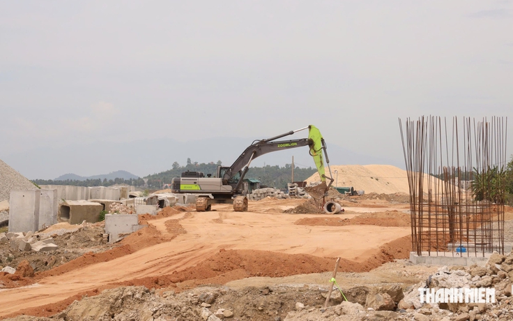 Khánh Hòa: Một công ty được cấp phép khai thác hơn 1,24 triệu m³ đất để phục vụ 6 dự án