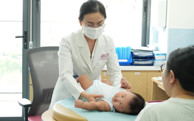 Trẻ sơ sinh vàng da: Khi nào là sinh lý, khi nào là bệnh lý?