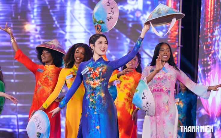 Sắc đẹp thế giới lan tỏa áo dài Việt Nam tại Miss World 2026
