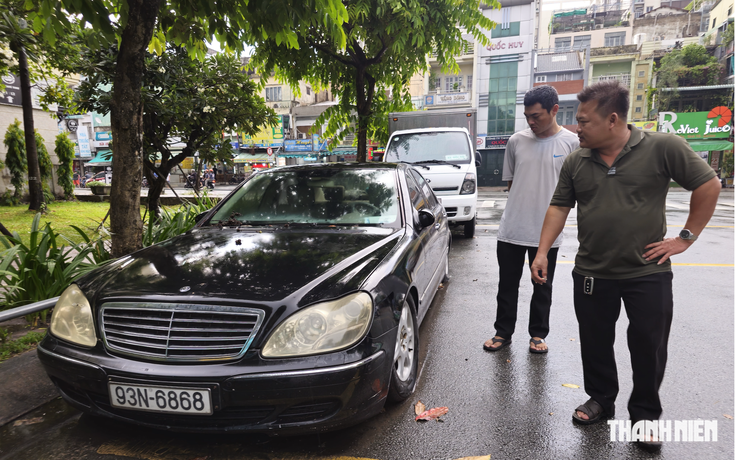 Mercedes biển số 6868 nằm bên đường nhiều tháng gần sân bay Tân Sơn Nhất: Chuyện gì xảy ra?