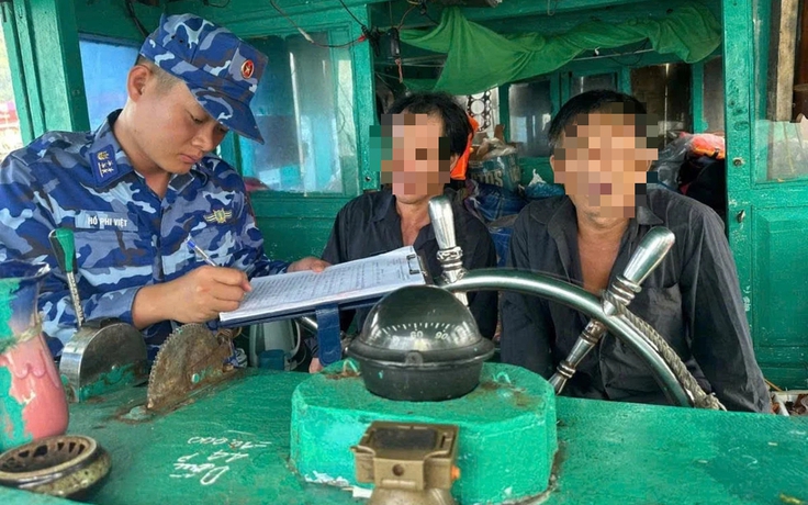 Tàu cá vi phạm IUU ở vùng biển Đà Nẵng bị phạt gần 400 triệu đồng