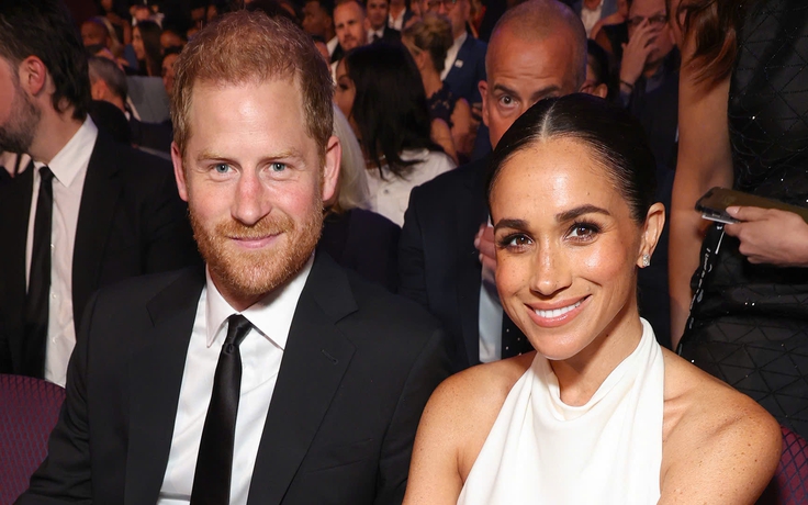 Hoàng tử Harry - Meghan Markle thất bại tại Hollywood