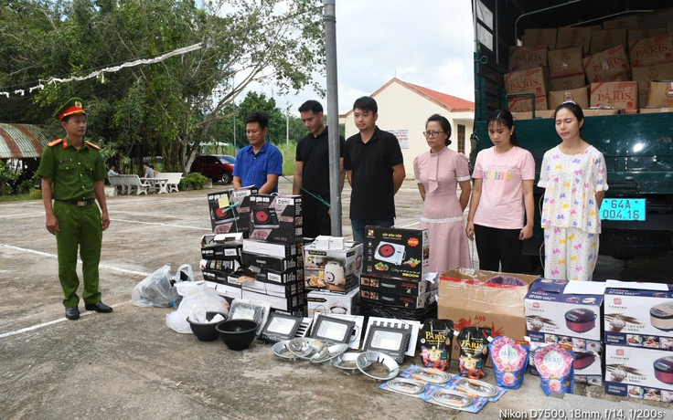 Vạch trần chiêu "tặng quà, bán hàng dỏm"