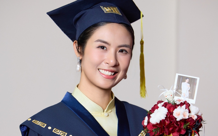 Hoa hậu Ngọc Hân nhận bằng thạc sĩ, nói về cuộc sống sau 16 năm đăng quang