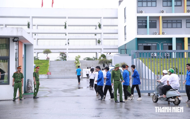 Đề thi lại môn tiếng Anh ở Tuyên Quang: Từ vựng pháp lý dày đặc, thời sự