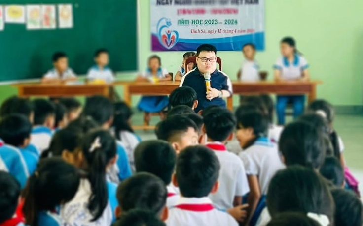 Từ ‘cú sốc lầu 4’ đến hành trình không giới hạn trên không gian số