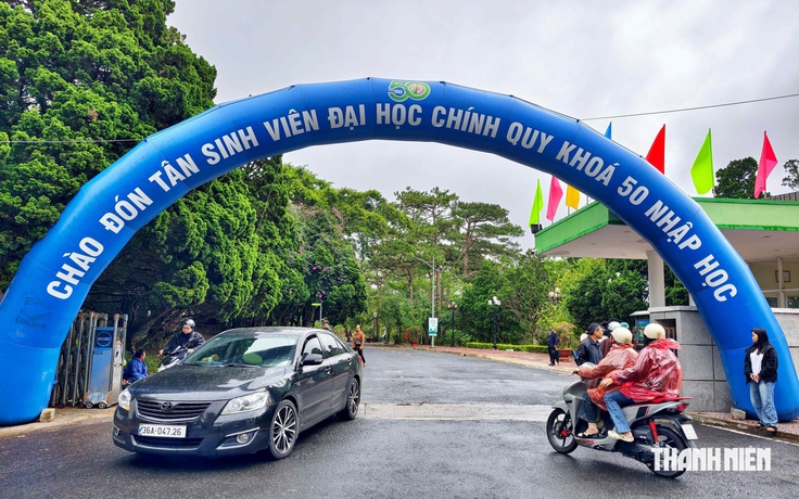 Trường đại học Đà Lạt hỗ trợ tân sinh viên sớm ổn định học tập