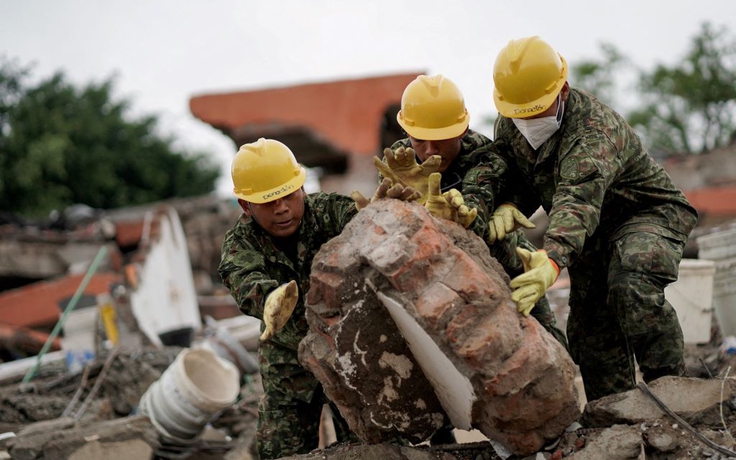 Bộ trưởng Colombia bị chỉ trích vì đi nghỉ mát ngay sau động đất