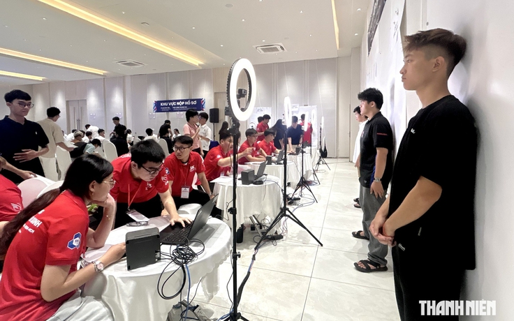 Mùa nhập học: Có tân sinh viên chụp ảnh thẻ tới 10 lần mới chịu chốt